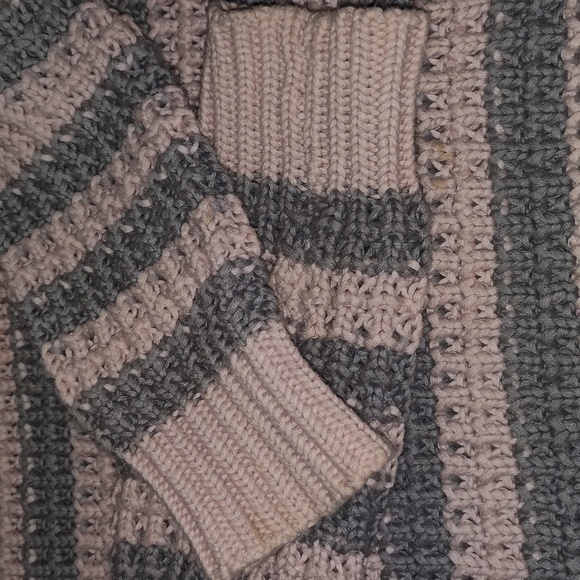 Free People Pink Grey Striped Waffle Knit Sweater Size Medium - Picture 8 of 8